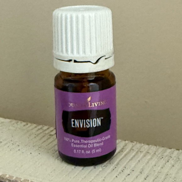 Young Living Envision Essential Oil - 5mL NEW - Picture 1 of 1
